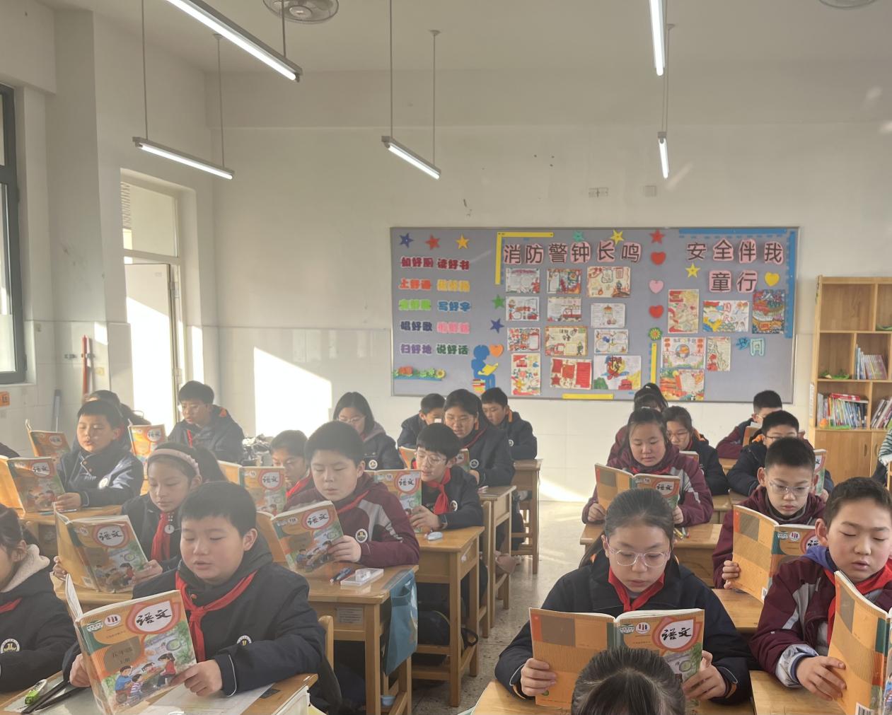 【博学广志】经典传承，诗意课堂——金陵小学广志路校区语文组教研活动（十四）_html_2adc7c3c.jpg