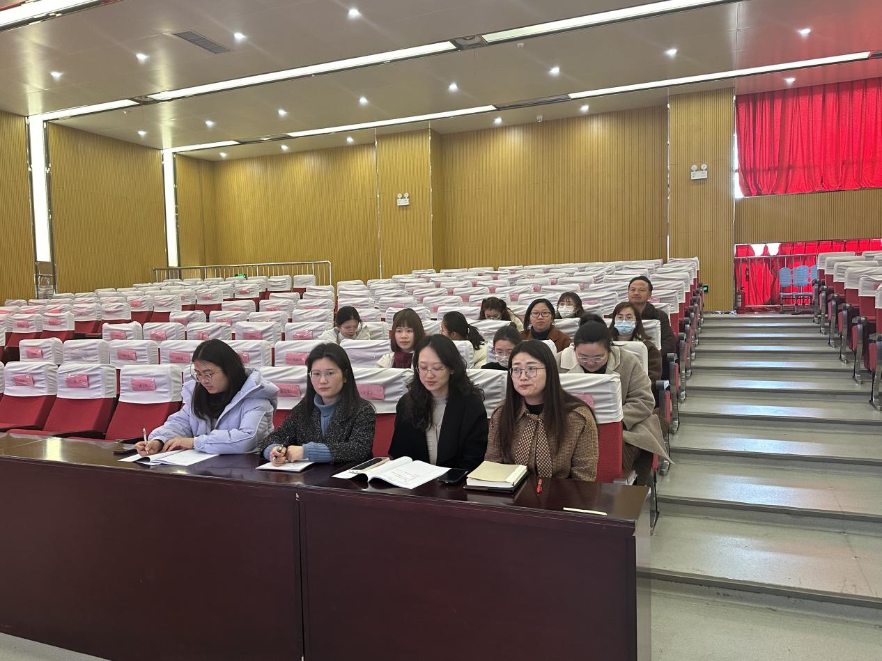 【博学广志】诗歌之光照亮心灵，美丽眼睛共赏世界人文之美——金陵小学广志路校区四年级语文第三单元集体备课活动_html_m27f104a9.jpg