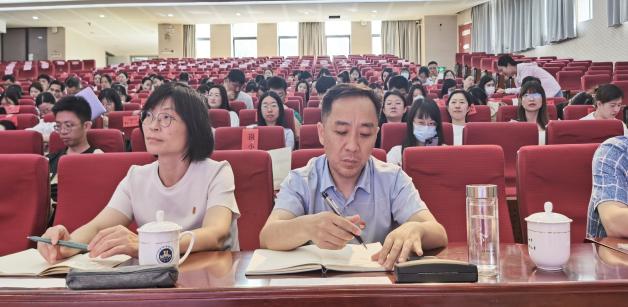 【四稿】七一党员庆祝会暨学习大会新闻_html_m52834482.jpg