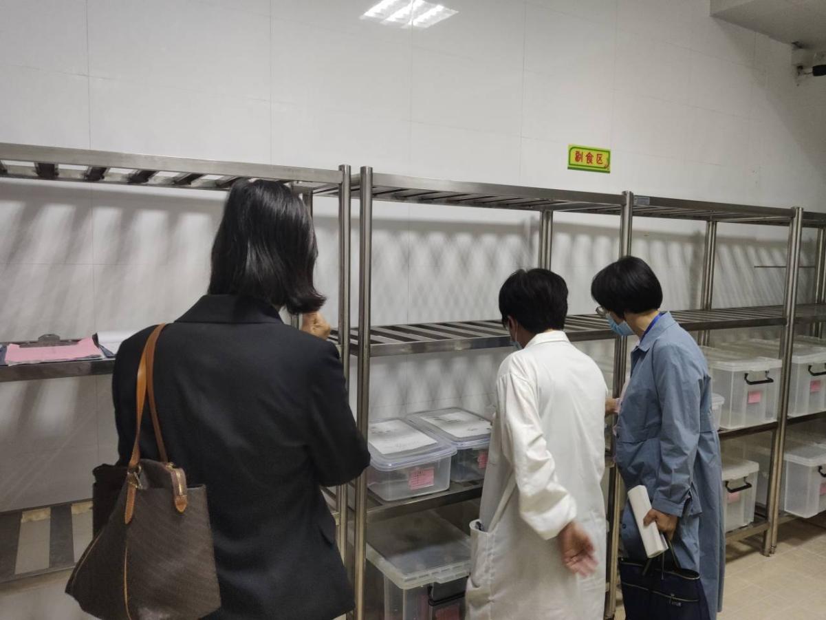 【湖畔·协同育人】督导引领，办公提升——金陵小学（仙林湖校区）6月专项督导_html_m27d99633.jpg