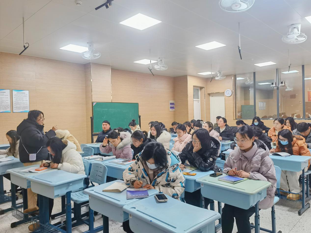 【博学广志】春归万象启新程，聚力赋能正当时——记金陵小学广志路校区数学组教研（1）_html_5d500e75.jpg