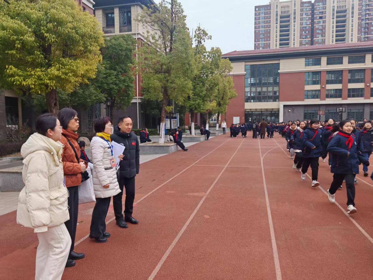 【湖畔·协同育人】督学助力促提升 不负春光启新篇——金陵小学（仙林湖校区）2月专项督导_html_m309f7ada.jpg