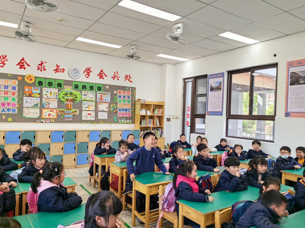 【湖畔•家校共育】食物的体内旅行——记2023级5班家长课堂_html_3686d1d3.jpg