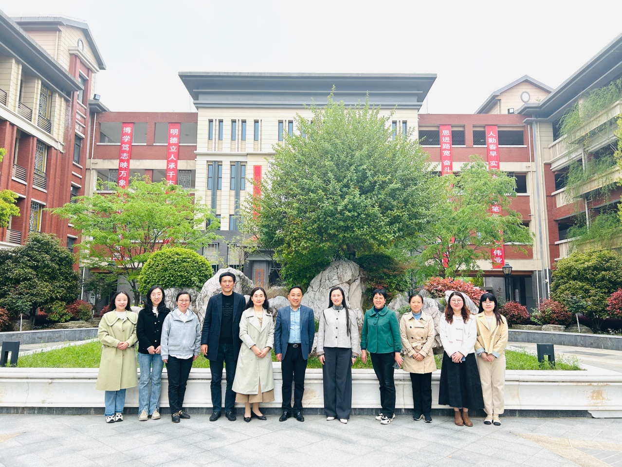 深耕课题研究 科研赋能课堂——栖霞区教科研开放日暨“课题进课堂之课题联动”主题活动_html_m43531cee.png