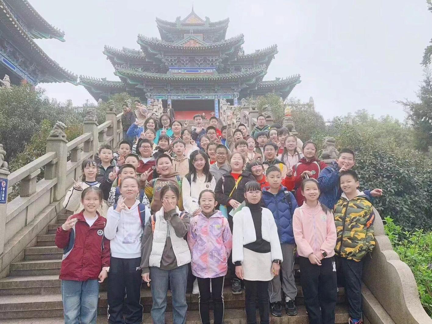 【湖畔·学生活动】探寻中华历史，传承爱国精神——金陵小学（仙林湖校区）2023-2024学年第二学期五年级春季研活动_html_5fb2b745.jpg