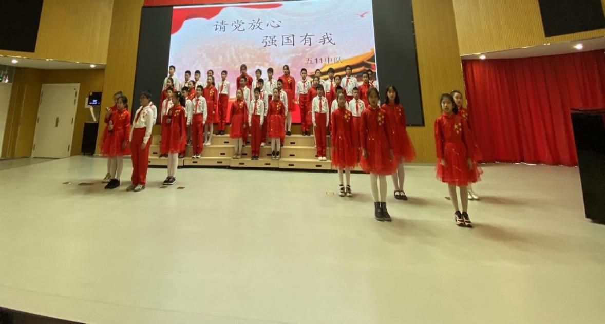 【博学广志】红歌传唱·童心向党——记金小广志路校区第三届广志艺术节暨“萌娃唱红歌”主题活动五年级诗朗诵专场_html_m4cae05f3.jpg