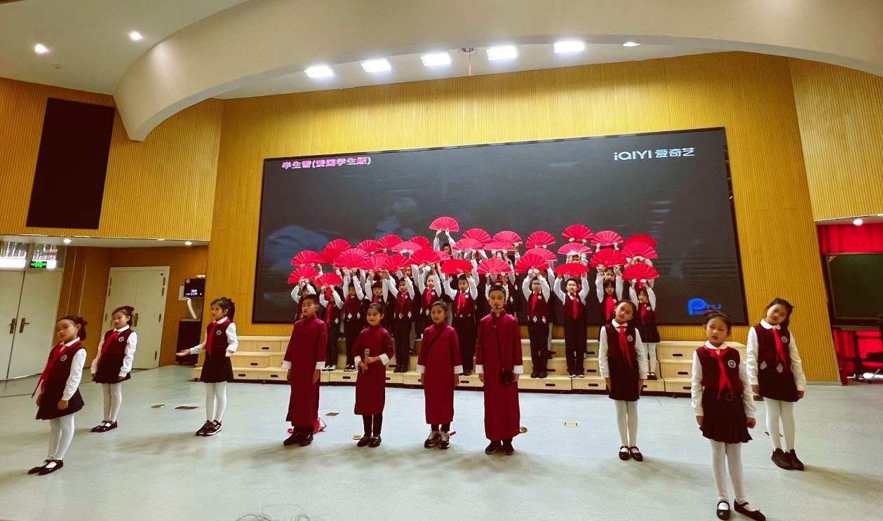 【博学广志】礼赞二十大 歌声伴成长——金小广志路校区第三届广志艺术节暨“萌娃唱红歌”主题活动三年级歌唱专场_html_m783ca918.jpg