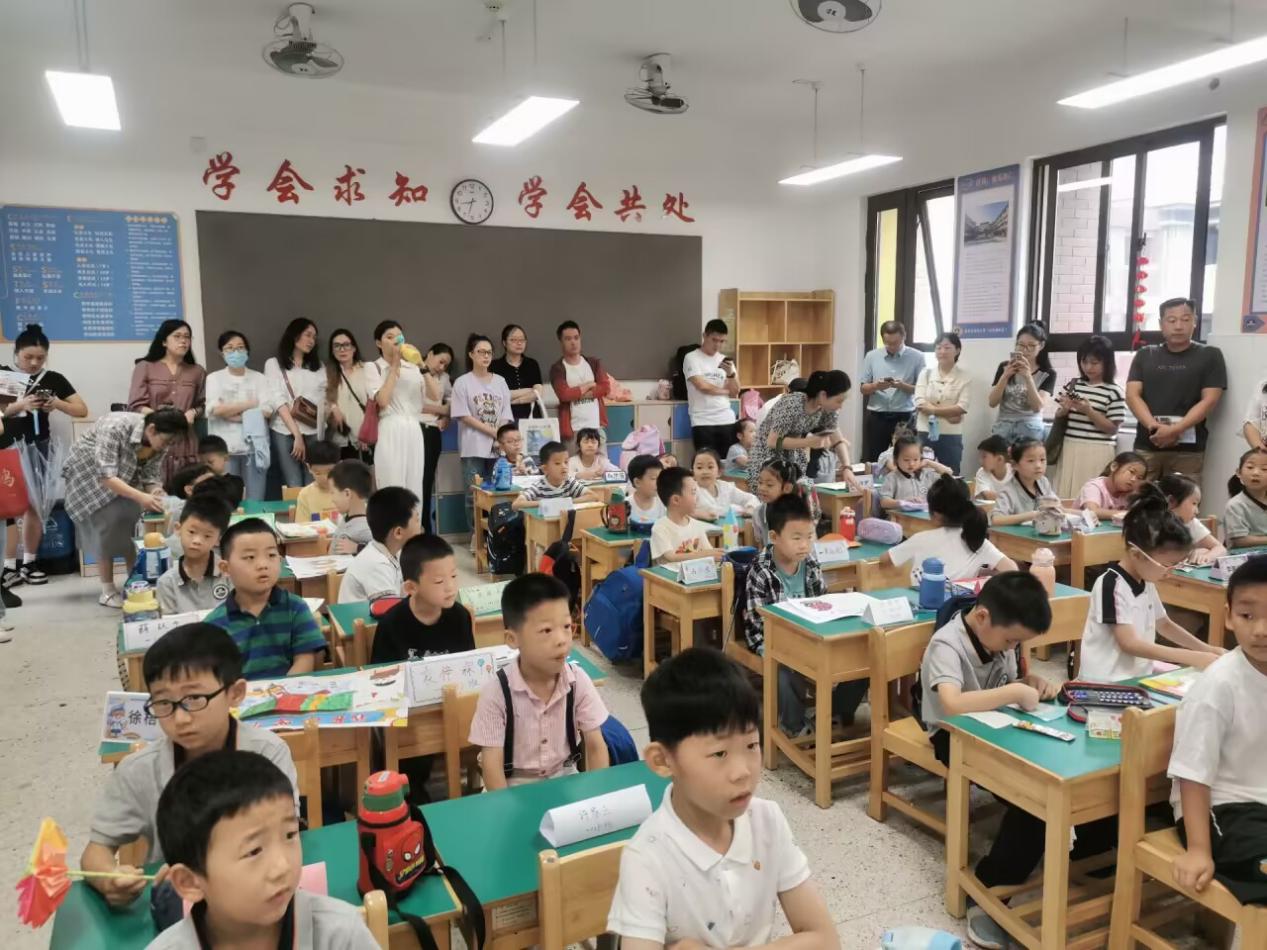 【湖畔·协同育人】家校同心同德，共育世界儿童_html_270c824e.jpg