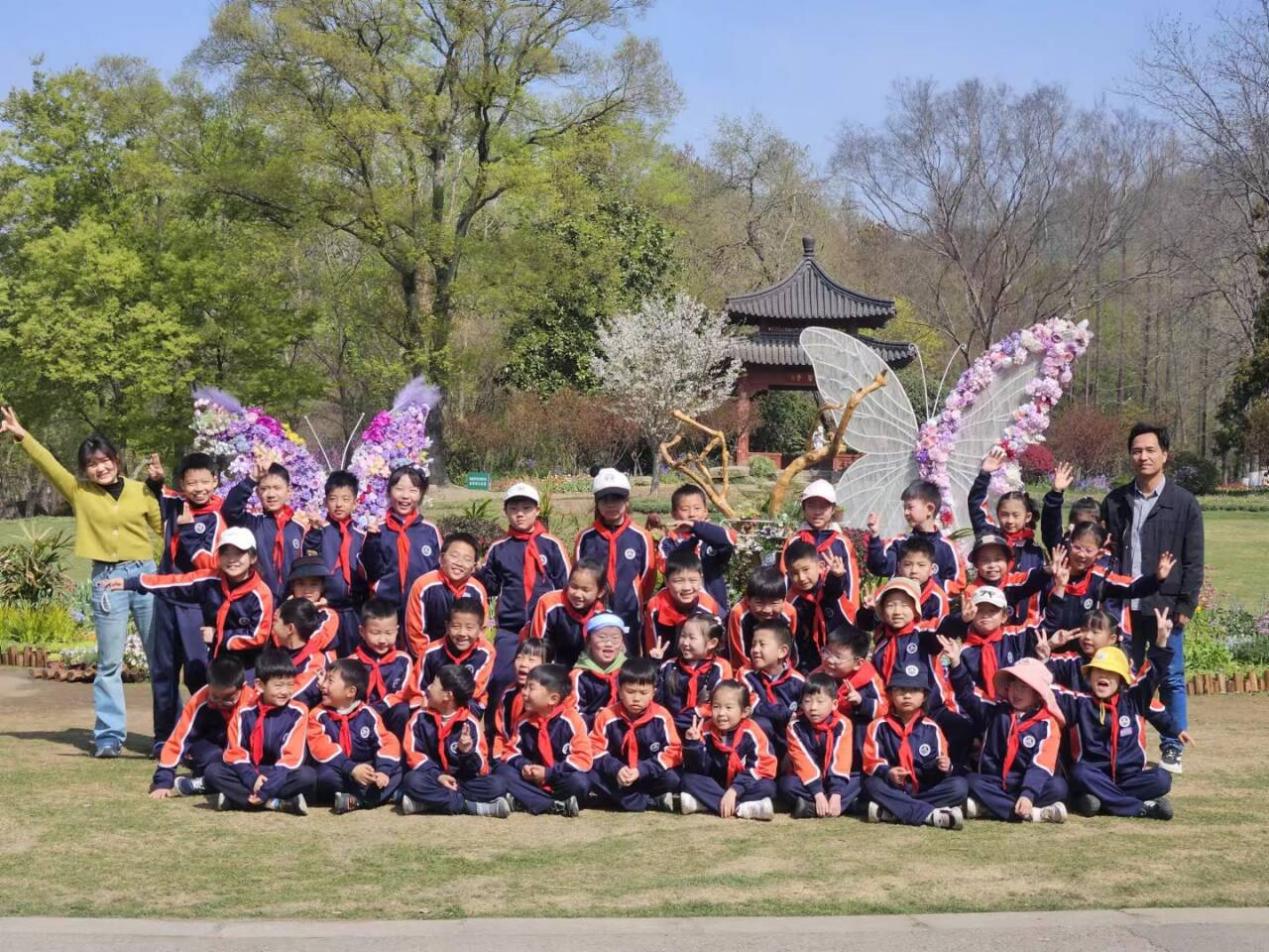 【湖畔·学生活动】童心探秘自然，共绘春日画卷——金陵小学（仙林湖校区）二年级春季综合实践活动_html_78048f66.jpg