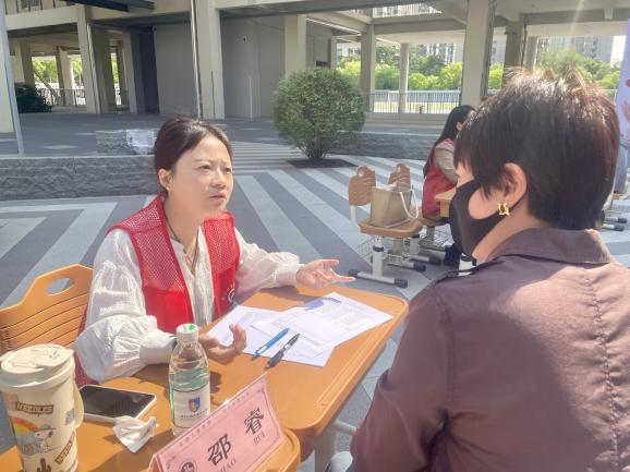 从“心”出发，为爱赋能——南京市金陵小学（仙林湖校区）举办“家庭教育义诊”活动_html_5c255a7.jpg
