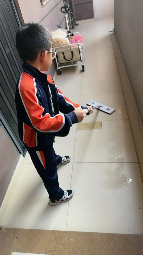 【湖畔·学生活动】劳动最光荣，争做劳动小达人——南京市金陵小学（仙林湖校区）五一劳动实践活动_html_6fa4a798.png