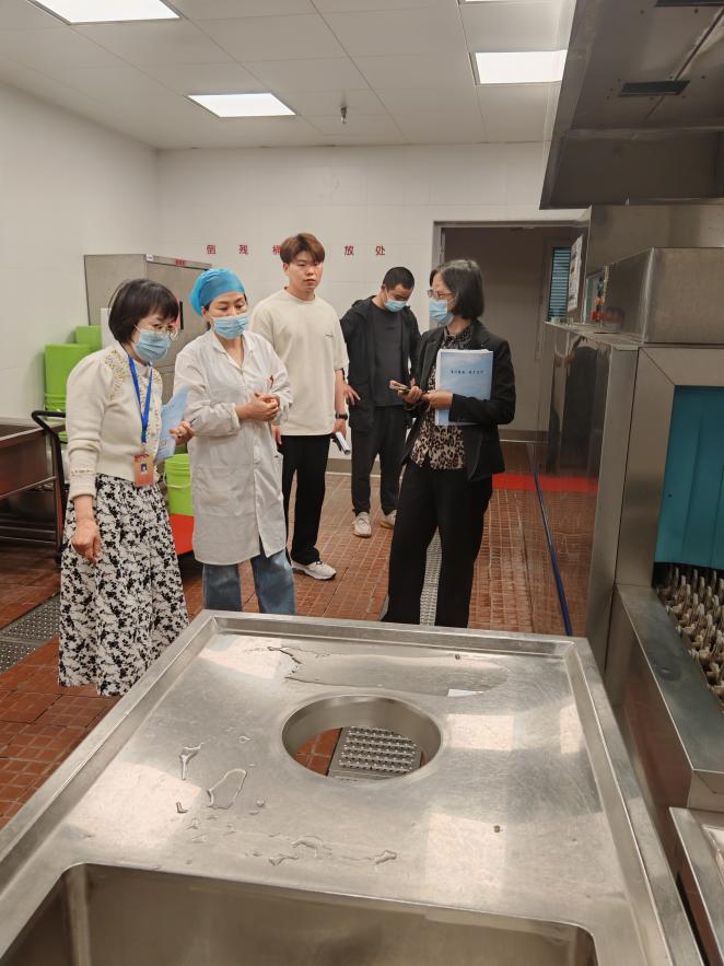 【湖畔·协同育人】督学引领促发展，体育强身助成长-金陵小学（仙林湖校区）五月专项督导_html_5b8acbbb.jpg