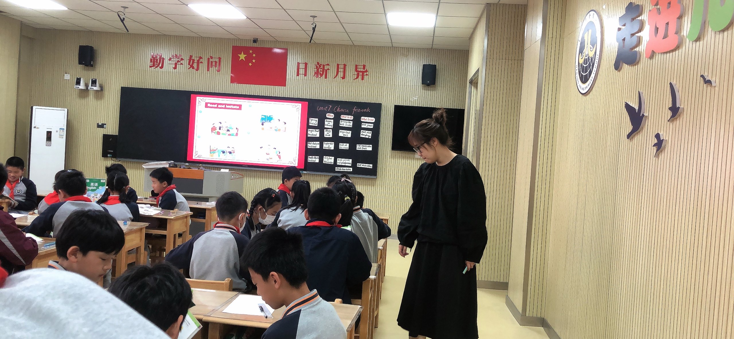 【湖畔·童化课堂】学科融合，提升素养——记英语组第三次校本教研_html_m1a7067e2.jpg