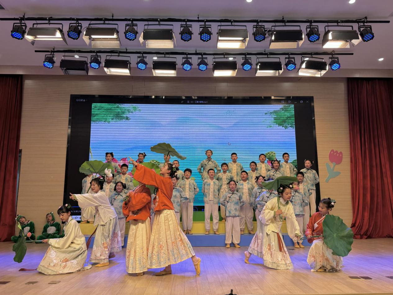 【湖畔·学生活动】“红领巾爱祖国——最好的我们”合唱比赛五年级专场_html_m39e38211.jpg