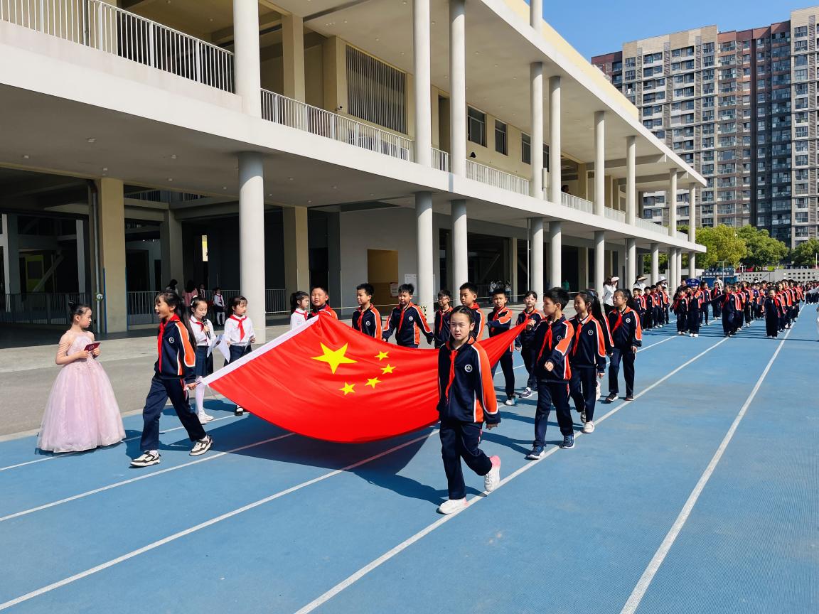 【湖畔·学生活动】“运动展风采，健康向未来” ——金陵小学（仙林湖校区）2023—2024学年春季运动会（二年级）_html_2569643e.jpg