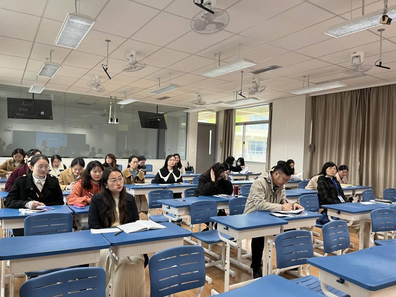【湖畔•童化课堂】以研促学，以学促教——数学校本研修之课例研讨（167）_html_5b6b0fdf.jpg