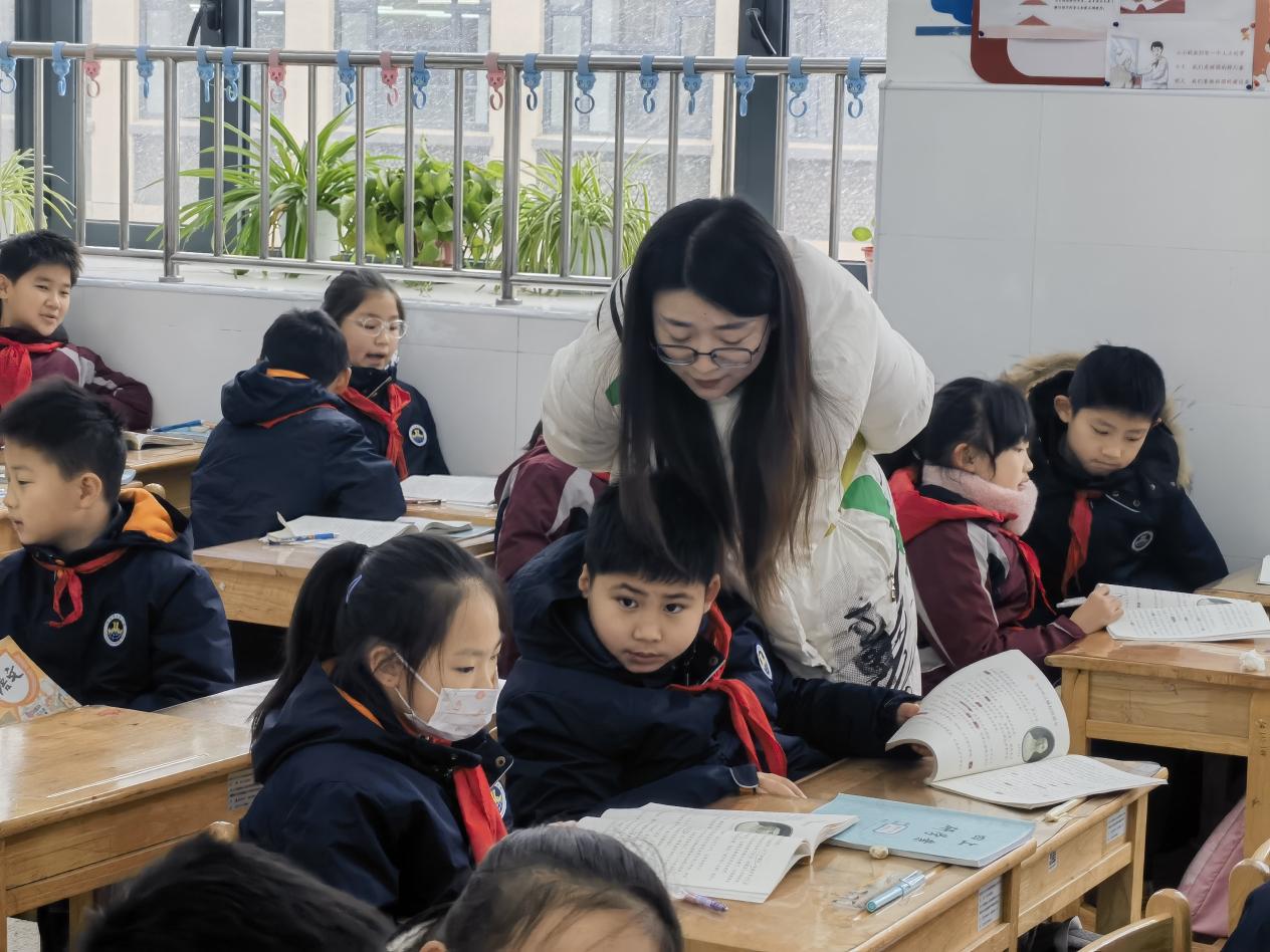 【博学广志】穿越时空的家国情怀——金陵小学广志路校区四年级语文组教研活动_html_m576e4b42.jpg