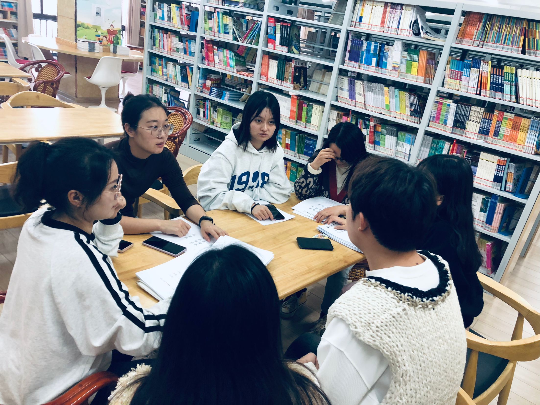 【湖畔·童化课堂】以研促教 赋能课堂——五年级语文组校本研修_html_707713ac.jpg