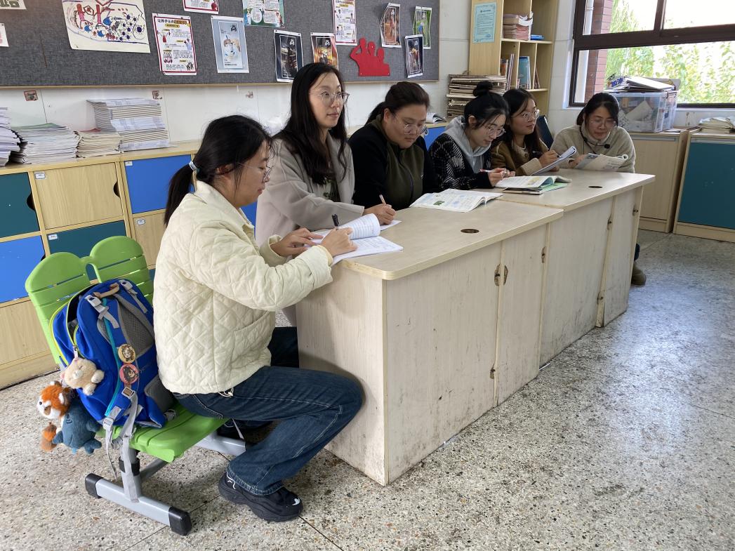 【湖畔·童化课堂】教学无止境 磨砺再前进——数学校本研修之课例研讨（230）_html_3454fdc7.jpg