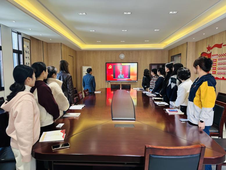 【湖畔·先锋示范】学思想，强党性——金陵小学仙林湖校区党支部习近平《论教育》主题学习活动(1)_html_4f85f20b.jpg