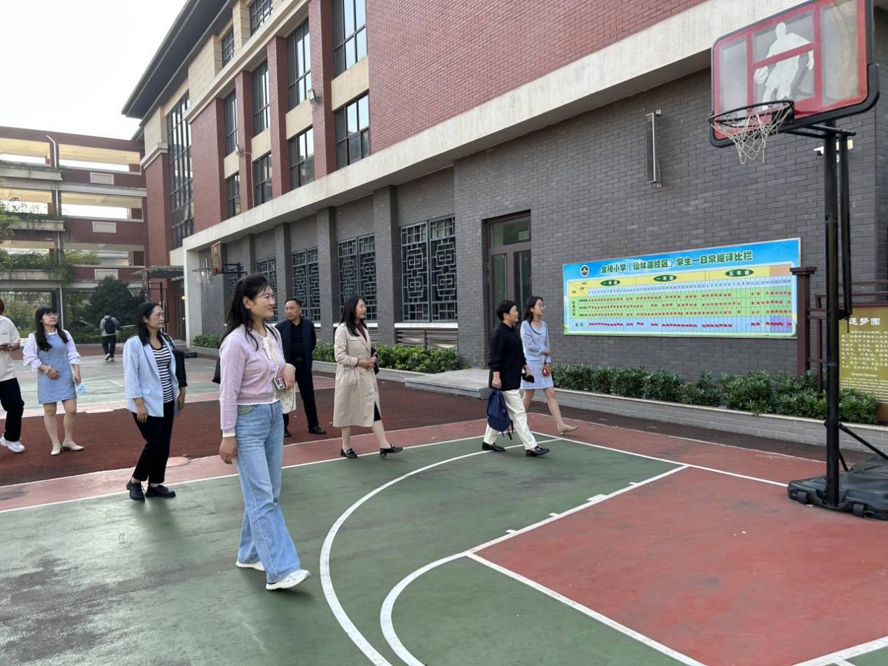 聚焦教育教学变革，推动学校高质量发展——记焦作市马村区实验学校老师走进金陵小学（仙林湖校区）(2)_html_172136dd.jpg