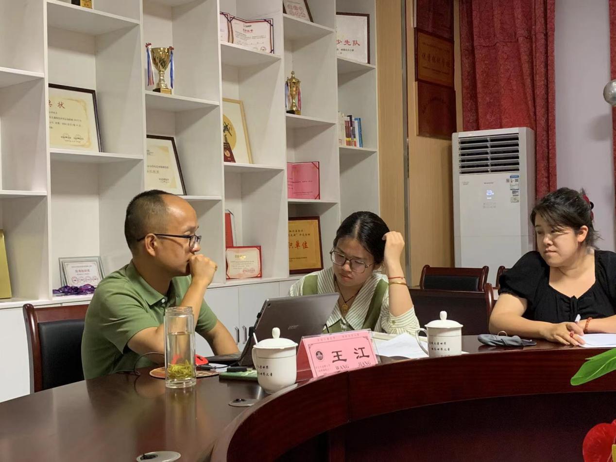 【湖畔·科研引领】名师指津明选题，教师深耕绽芳华——金陵小学（仙林湖校区）教海探航论文指导活动_html_m1215cd9d.jpg