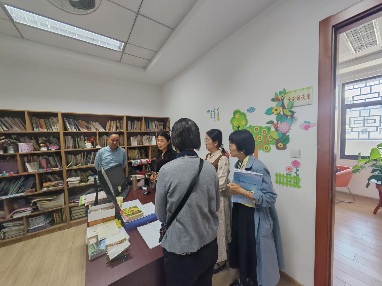 【湖畔·协同育人】督学护航，平安校园-南京市金陵小学（仙林湖校区）5月专项督导_html_mdecc4f6.jpg