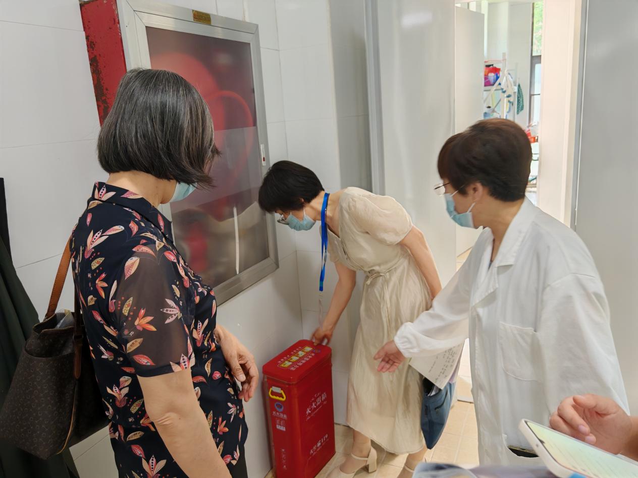 【湖畔·协同育人】规范引领促提升，科学共育助成长——金陵小学（仙林湖校区）6月专项督导_html_m6998426d.jpg