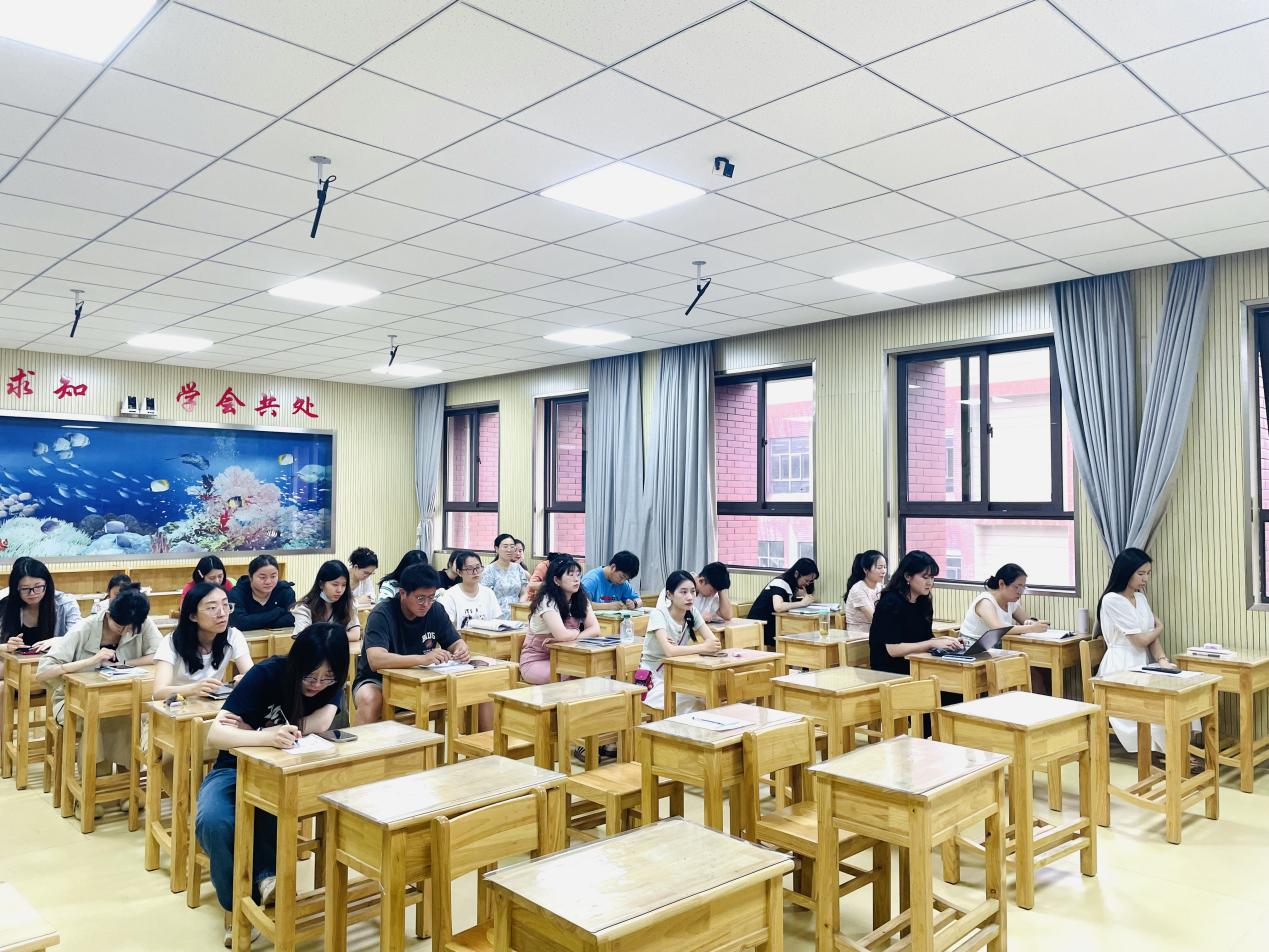【湖畔·科研引领】学有所思 行之有向——2023-2024第二学期金陵小学（仙林湖校区）教科研导师制期末会议_html_43ad0566.jpg