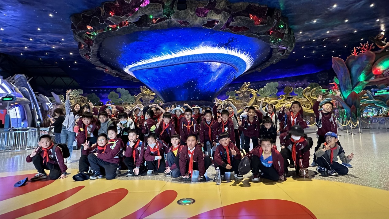 【博学广志】春生万物荣 研学正当时——记金陵小学广志路校区三年级春季社会实践活动_html_m4f09a9de.jpg
