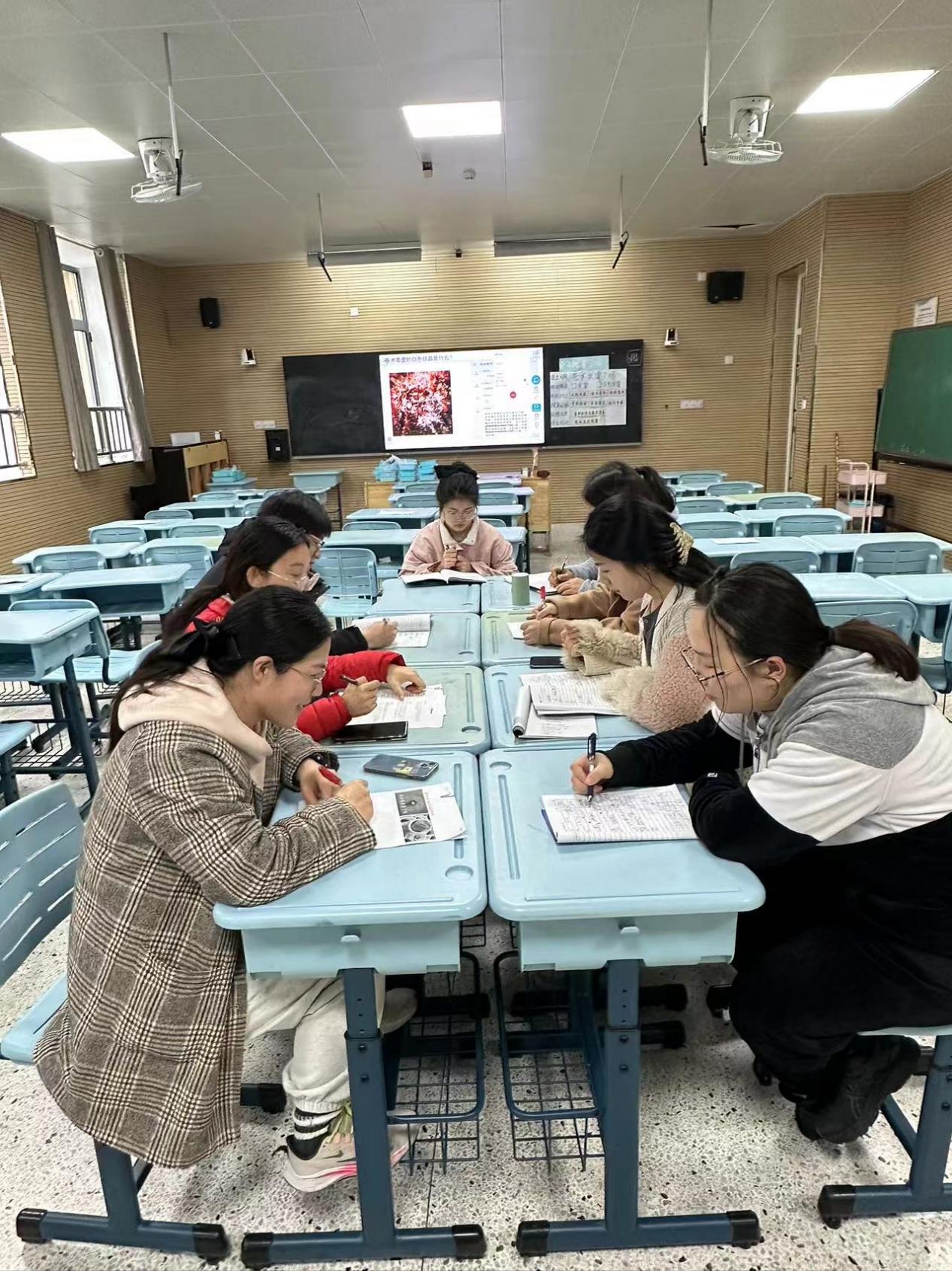【博学广志】教研促发展 课堂展风采_html_2ed34f15.jpg