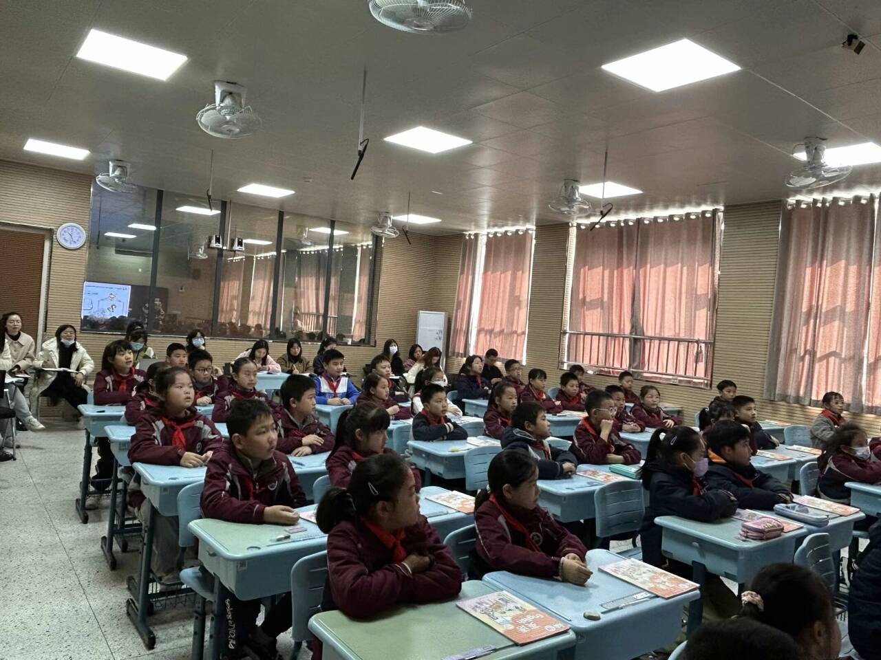 【博学广志】弘扬中华文化，培养核心素养——记金陵小学（广志路校区）英语组校本研修活动_html_m23235e0.jpg