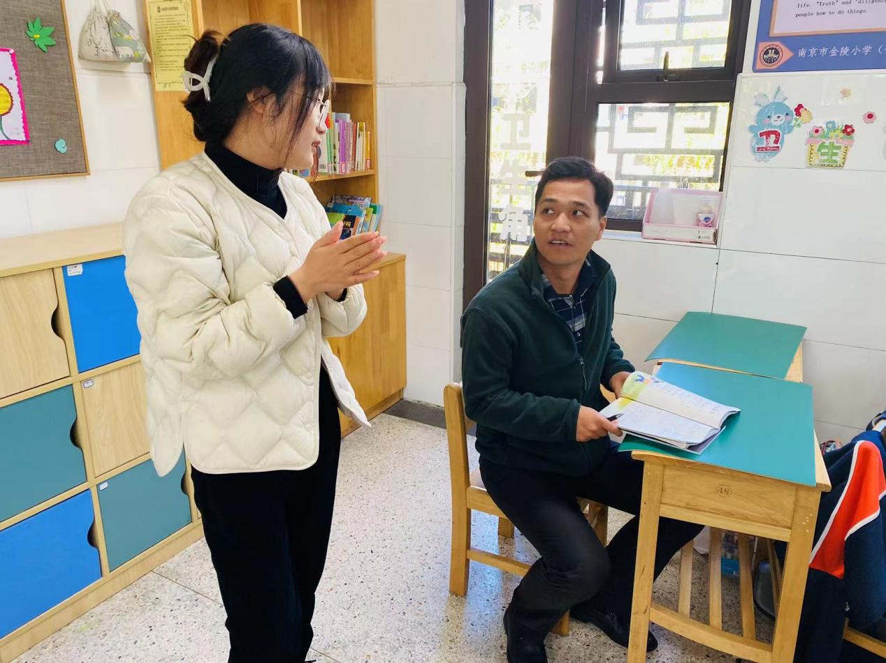 【湖畔·童化课堂】拓识字新途，展教研风采——记金陵小学（仙林湖校区）一年级语文组教研活动_html_18be4e6d.jpg