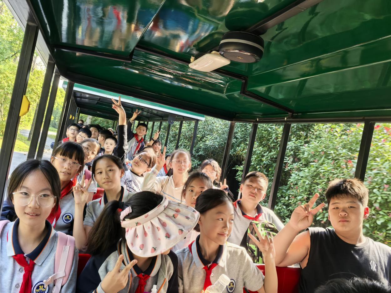 【湖畔•学生活动】秋日拾趣，一路童行金陵小学（仙林湖校区）六年级秋季综合实践活动_html_m2704c0e.jpg