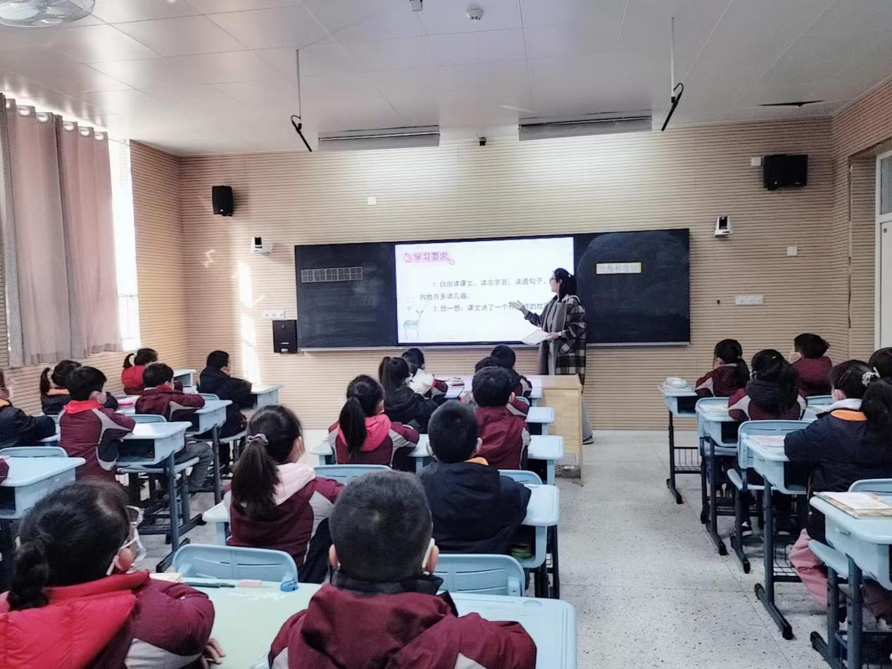 【博学广志】聚焦关键语段  趣学寓言故事——金陵小学广志路校区语文组校本教研活动_html_28b7fc23.jpg