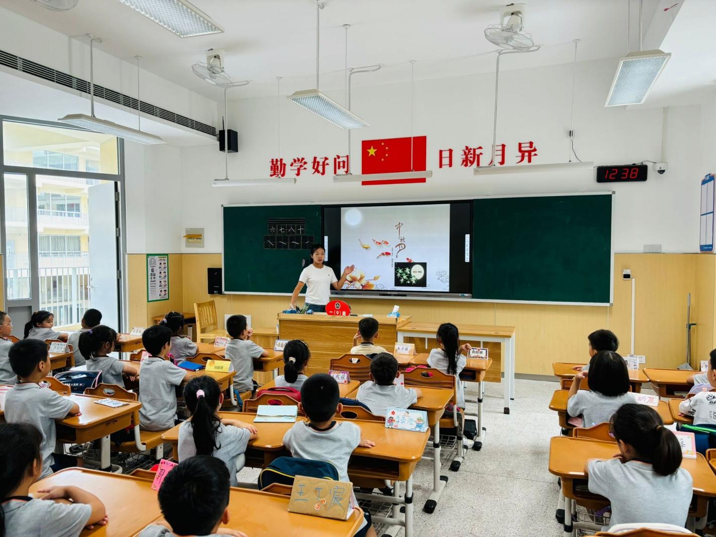 【湖畔·学生活动】“月映童心 情满中秋”中秋节活动_html_m3439b7e1.jpg
