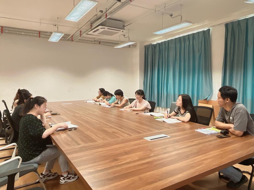 【湖畔分享】胸藏文墨怀若谷，书香浸润心自宽——金陵小学（仙林湖校区）三年级数学组阅读分享活动_html_m52d1e0c4.jpg
