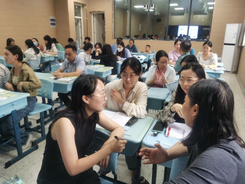 【博学广志】“蓄势待发新学期，聚智凝思教研训”金小广志路校区数学组教研活动_html_m4df2595c.jpg