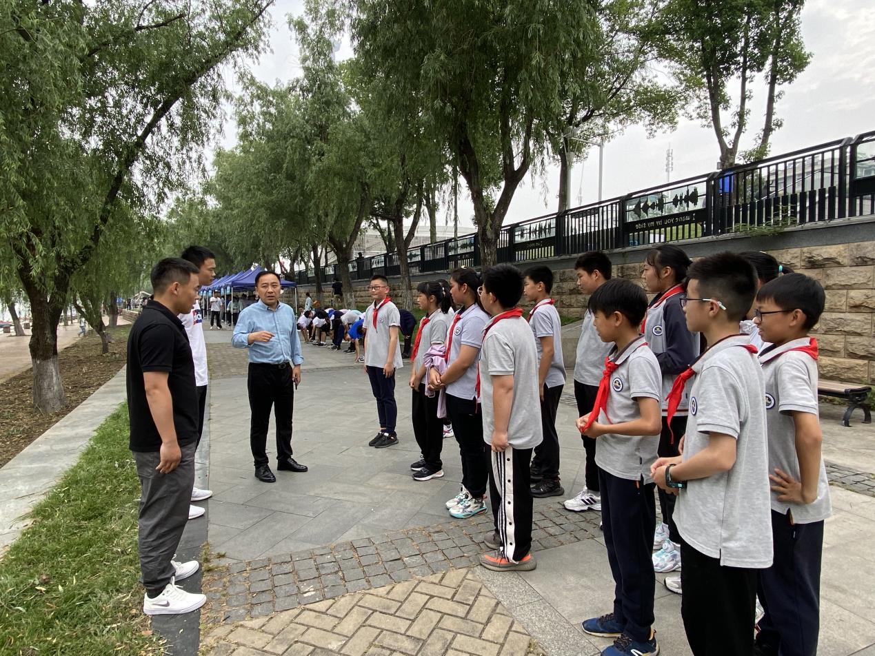 【博学广志】秦淮河上广志娃，同舟共济展风采_html_m6c9c31a9.jpg