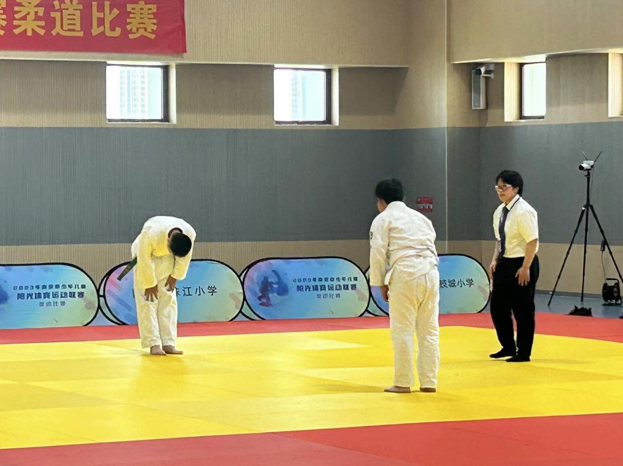 【博学广志】 精力善用，自他共荣——柔道少年展风采_html_me4af8a2.jpg