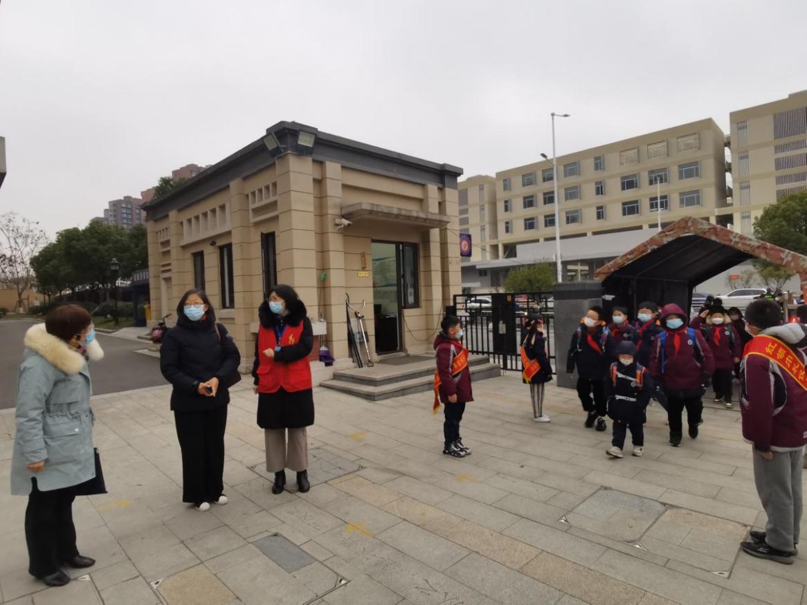 【湖畔·协同育人】专项督导引方向，协同育人护成长——记金陵小学（仙林湖校区）12月专项督导_html_mcddacef.jpg