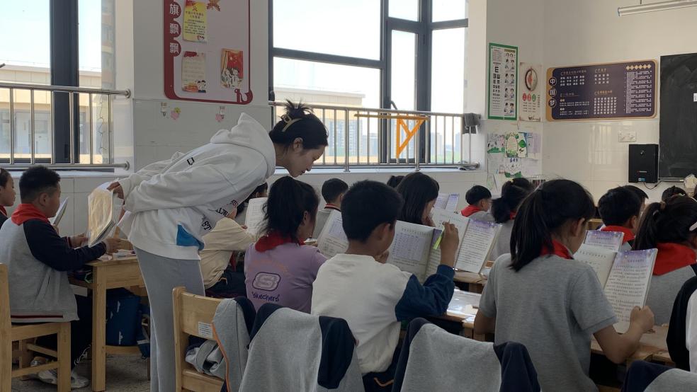 【博学广志】追逐我的航天梦 ——金陵小学广志路校区语文组校本教研活动_html_m6a9b24d3.jpg