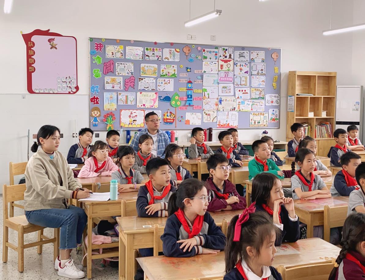 【博学广志】立足素养，以乐育人——记音乐组新教师课堂展示课_html_m6e2c5562.jpg