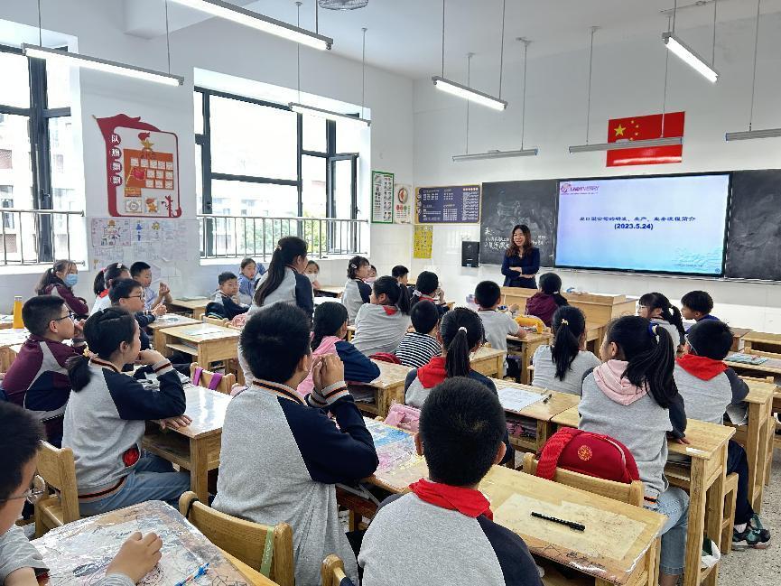【博学广志】家长职业进课堂，劳动教育“童”成长_html_m19e51076.jpg