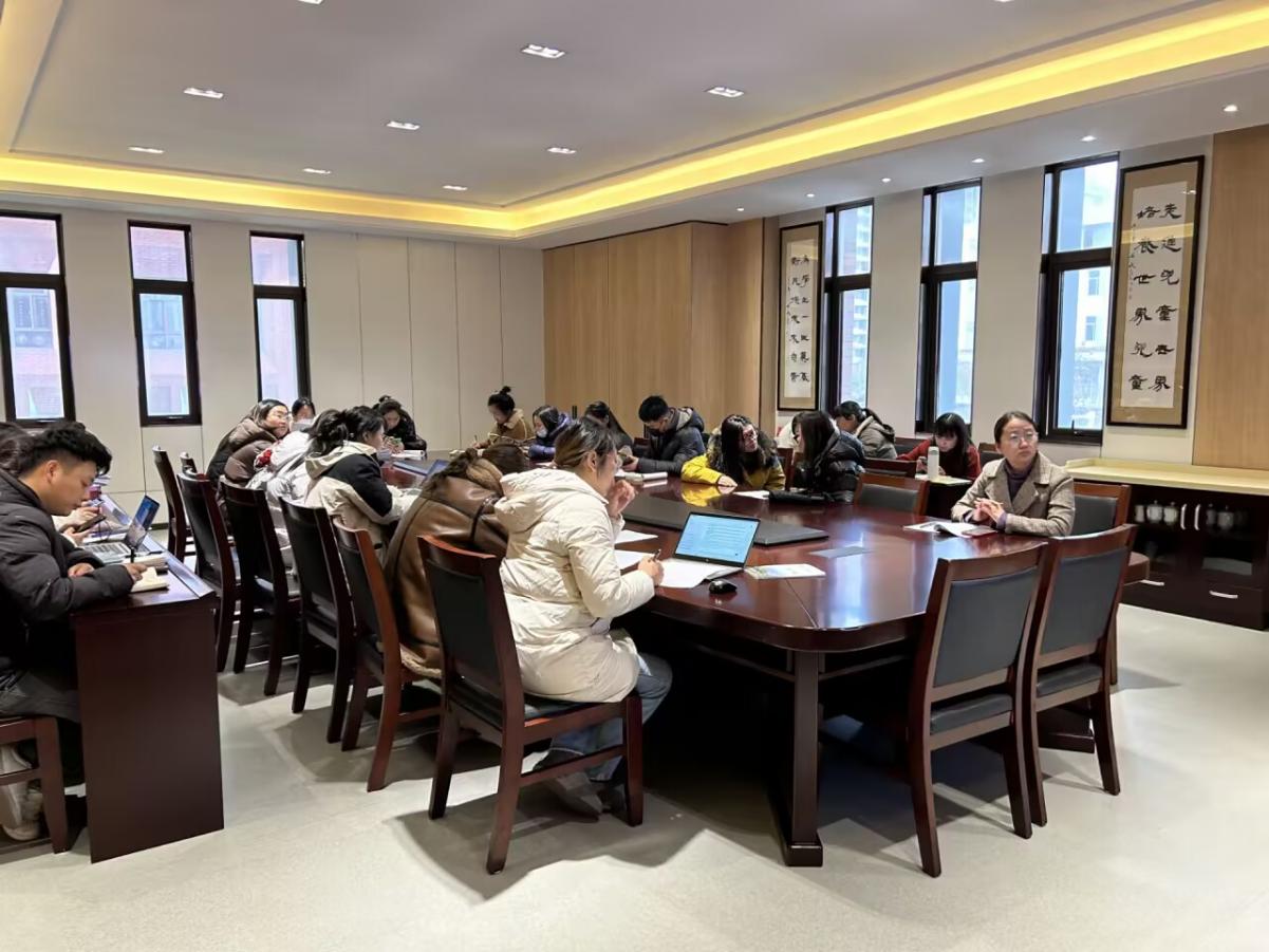 【湖畔·队伍建设】未雨绸缪赋新能 齐力同心创新程—金陵小学(仙林湖校区) 2023-2024学年第二学期期初教研组长会_html_3141ccac.jpg