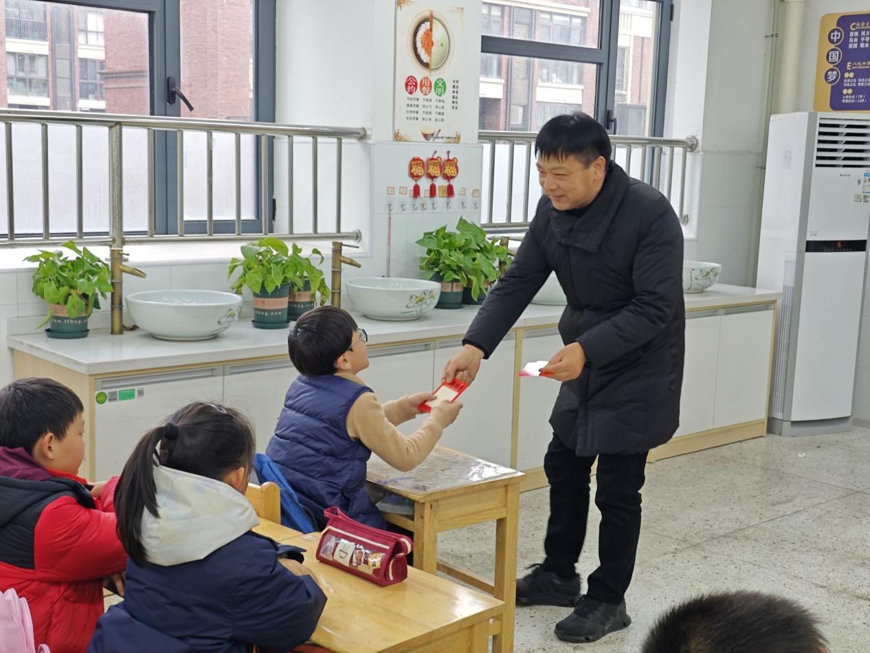 【博学广志】前程朤朤今胜昔 龙行龘龘新学期——记金陵小学广志路校区2023-2024学年第二学期开学典礼_html_m5c4137cb.jpg