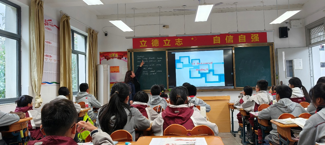 【尊荣营中•教研】永葆初心，风采依旧——记南京市营防中学尊荣教师公开课展示活动