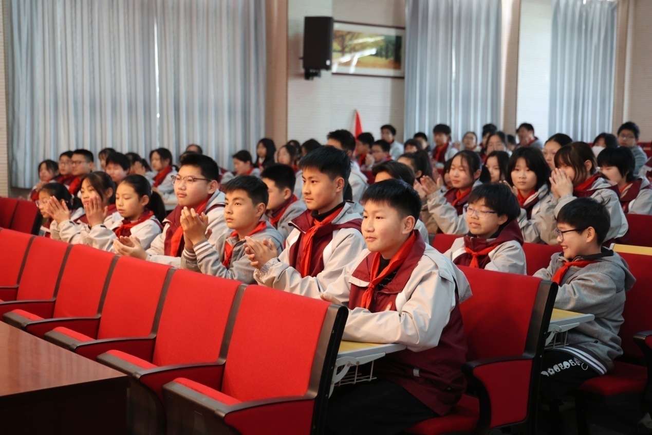 国防教育讲座新闻稿_html_m6f6e5d9b.jpg