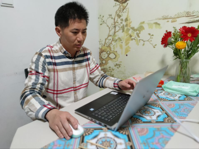 停课不停学-尊荣教师线上在行动(3)_html_1c7a0f5.png