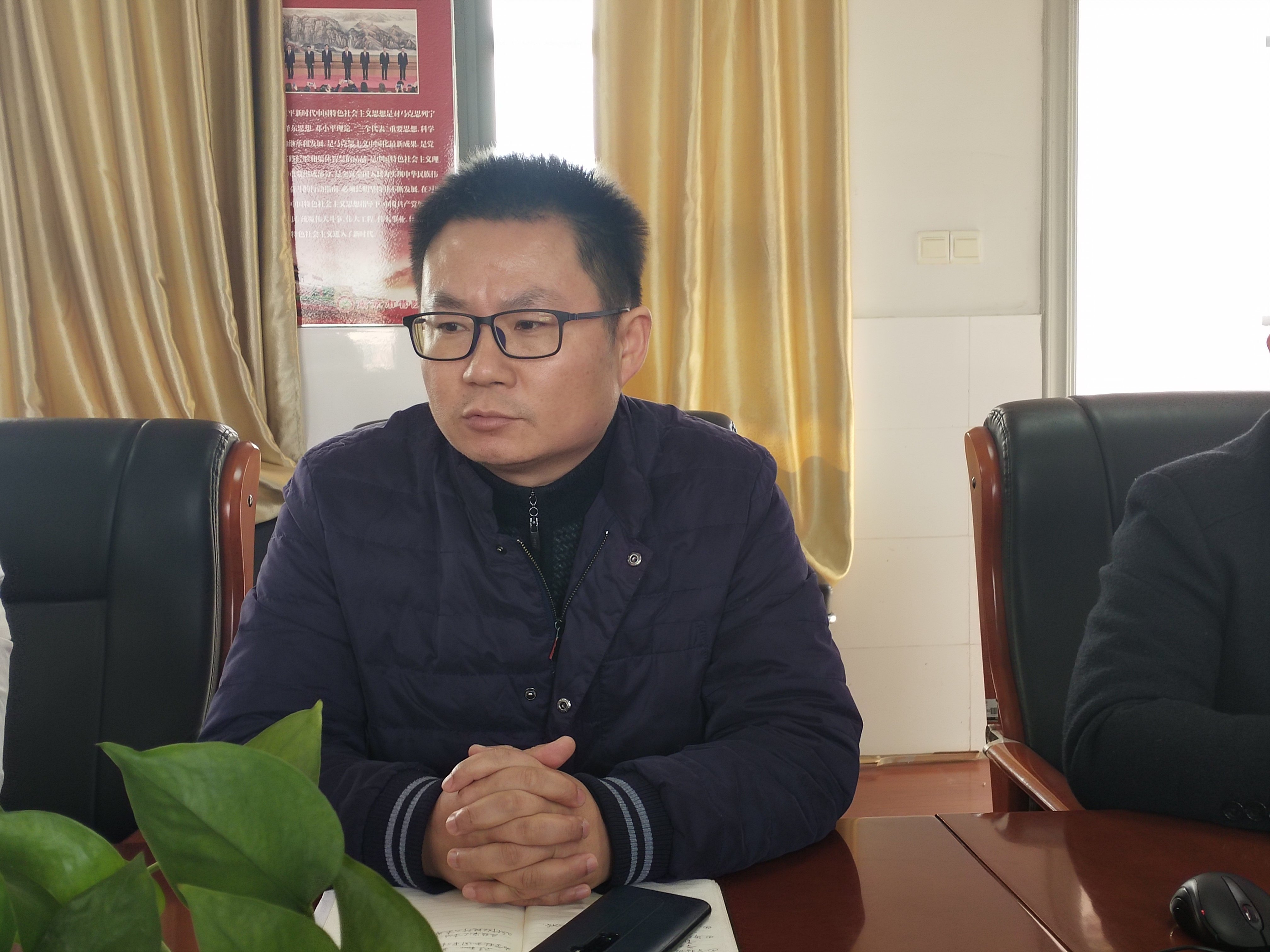 魏爱珍预备党员大会_html_10603645.jpg